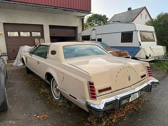 Lincoln Continental 1978 photo 3
