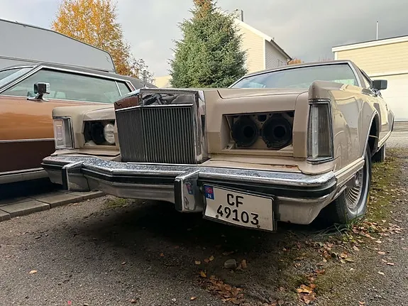 Lincoln Continental 1978 photo 2
