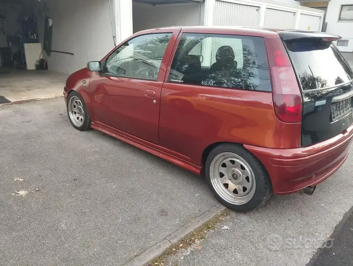 Fiat Punto 1994 photo 2