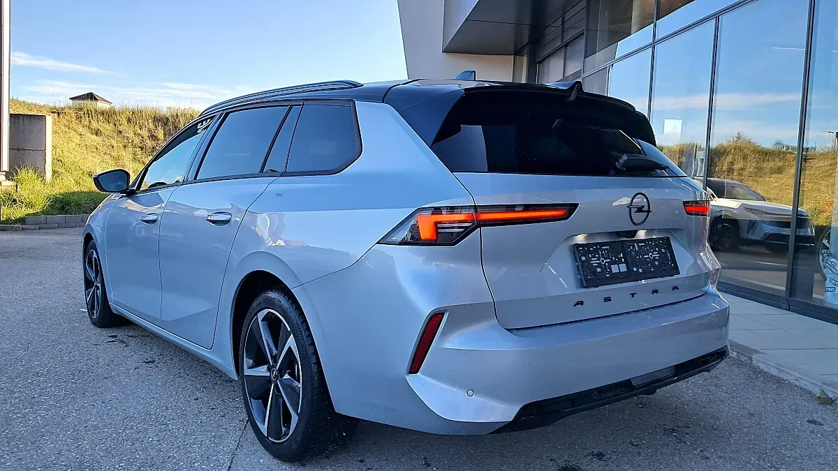 Opel Astra 2025 photo 3