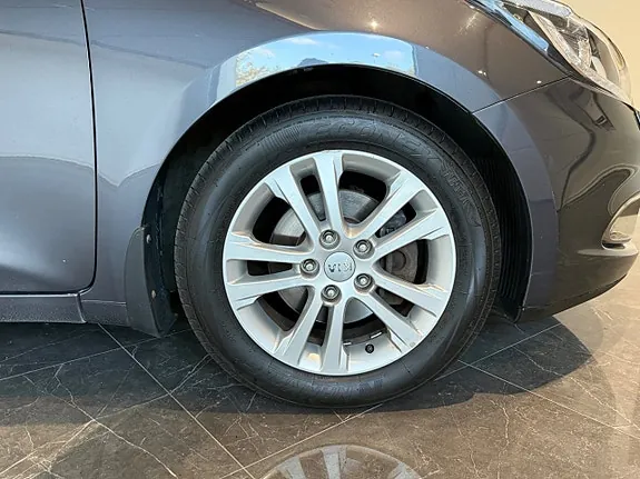 Kia Ceed 2013 photo 3