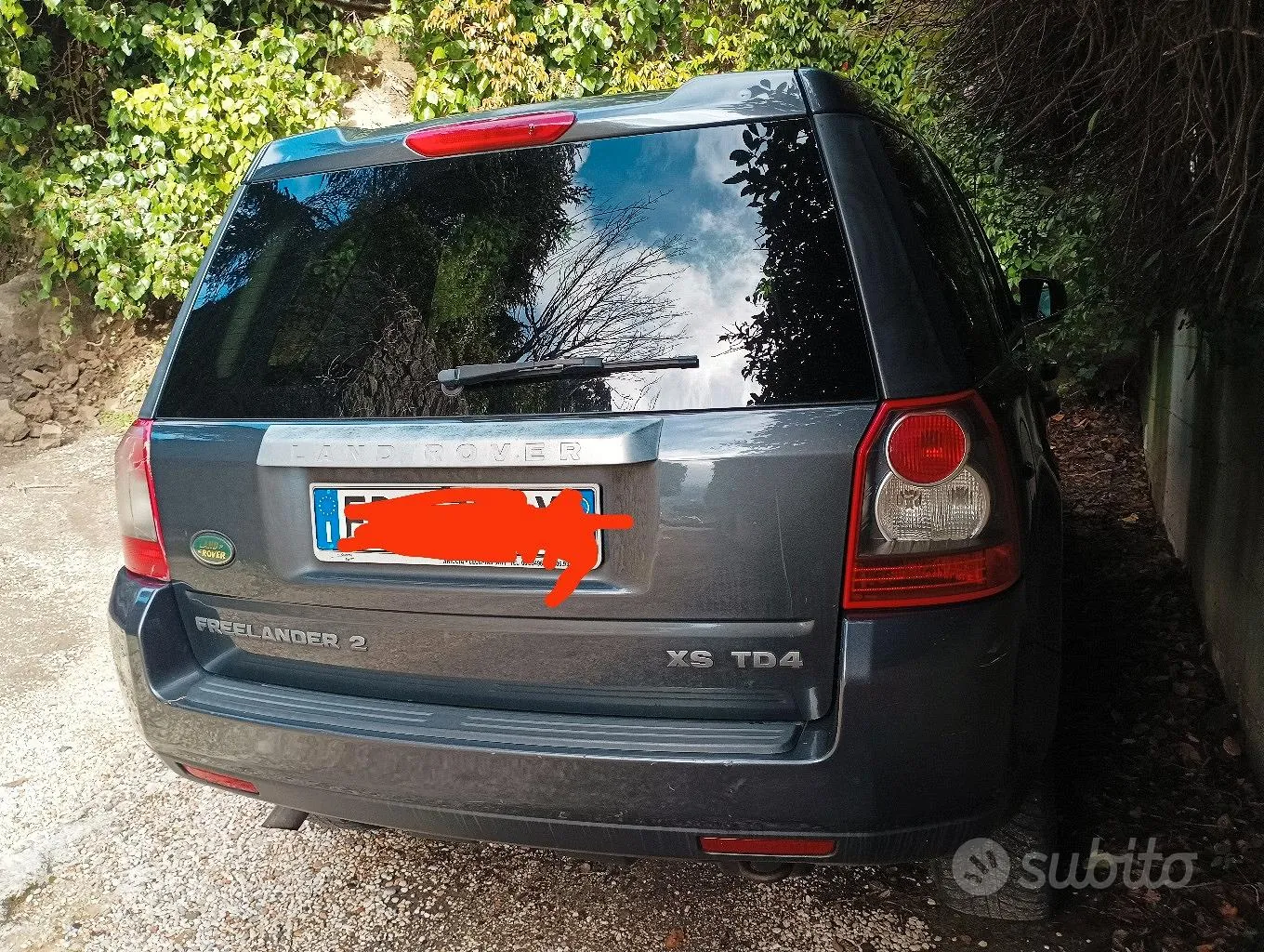 Land Rover Freelander 2010 photo 4