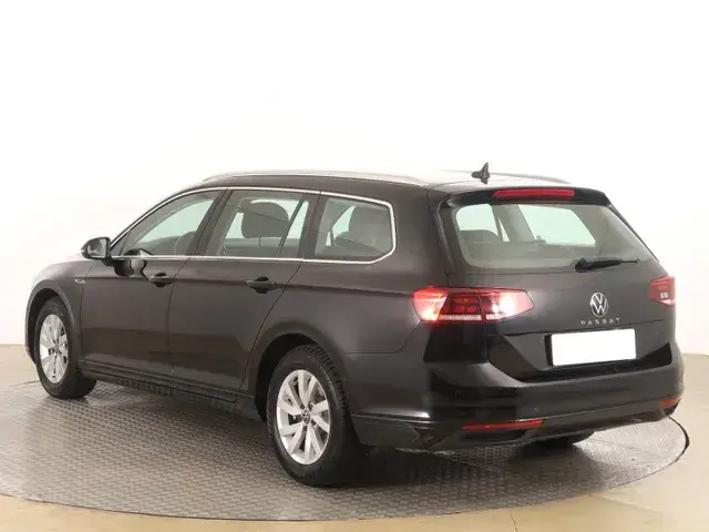 Volkswagen Passat Variant 2020 photo 3