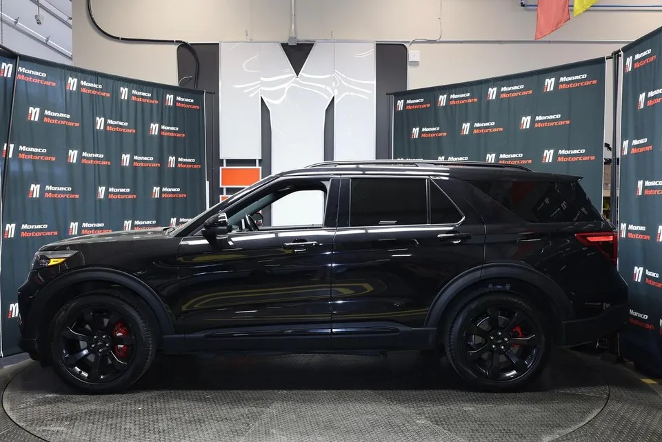 Ford Explorer 2022 photo 3