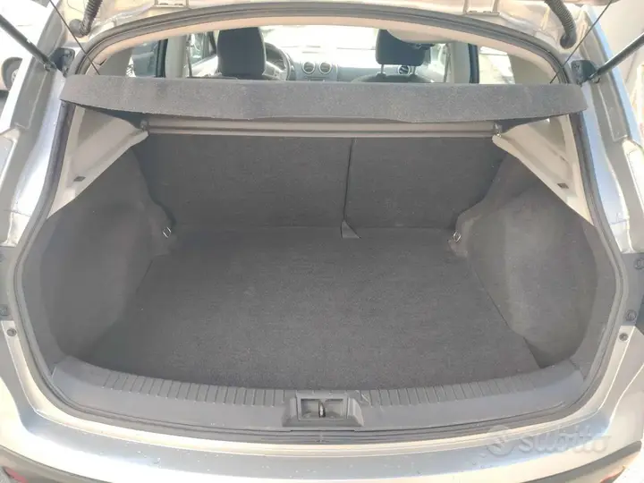 Nissan Qashqai 2012 photo 4