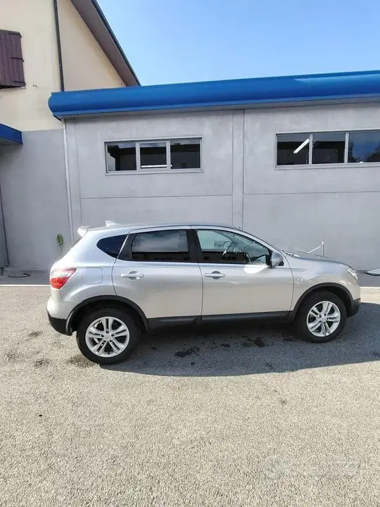 Nissan Qashqai 2012 photo 3