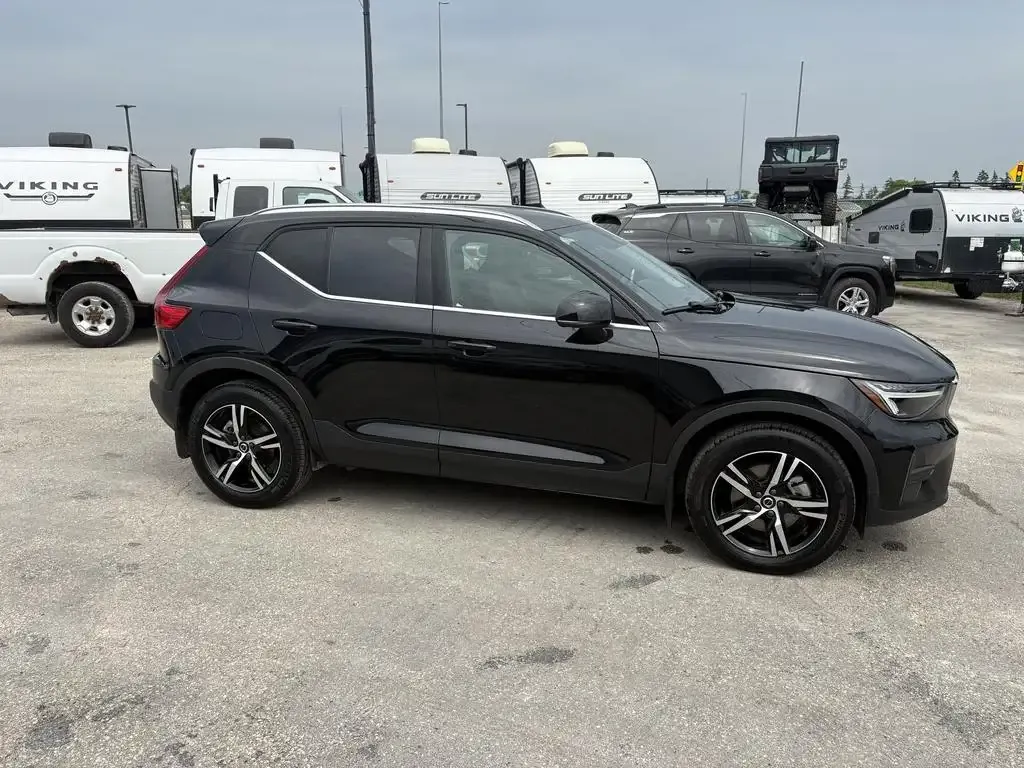 Volvo Xc40 2025 photo 4