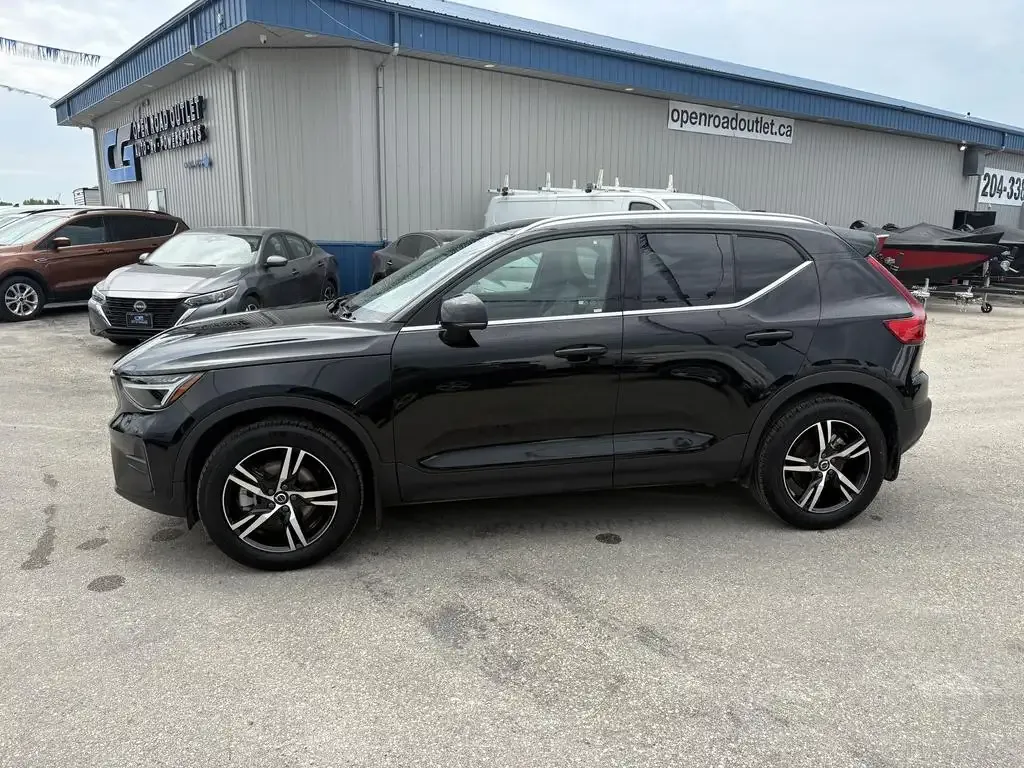 Volvo Xc40 2025 photo 2