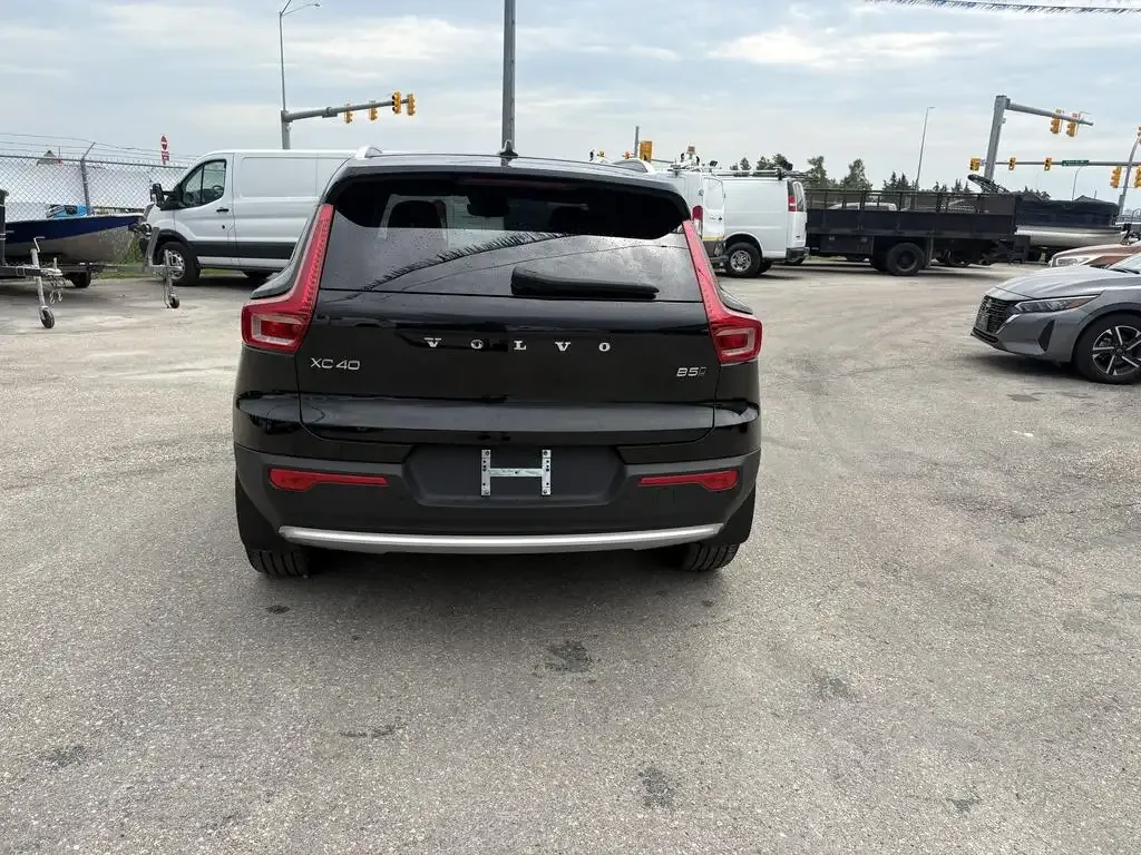 Volvo Xc40 2025 photo 5