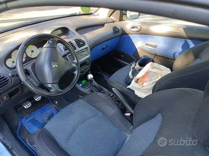 Peugeot 206 2002 photo 3