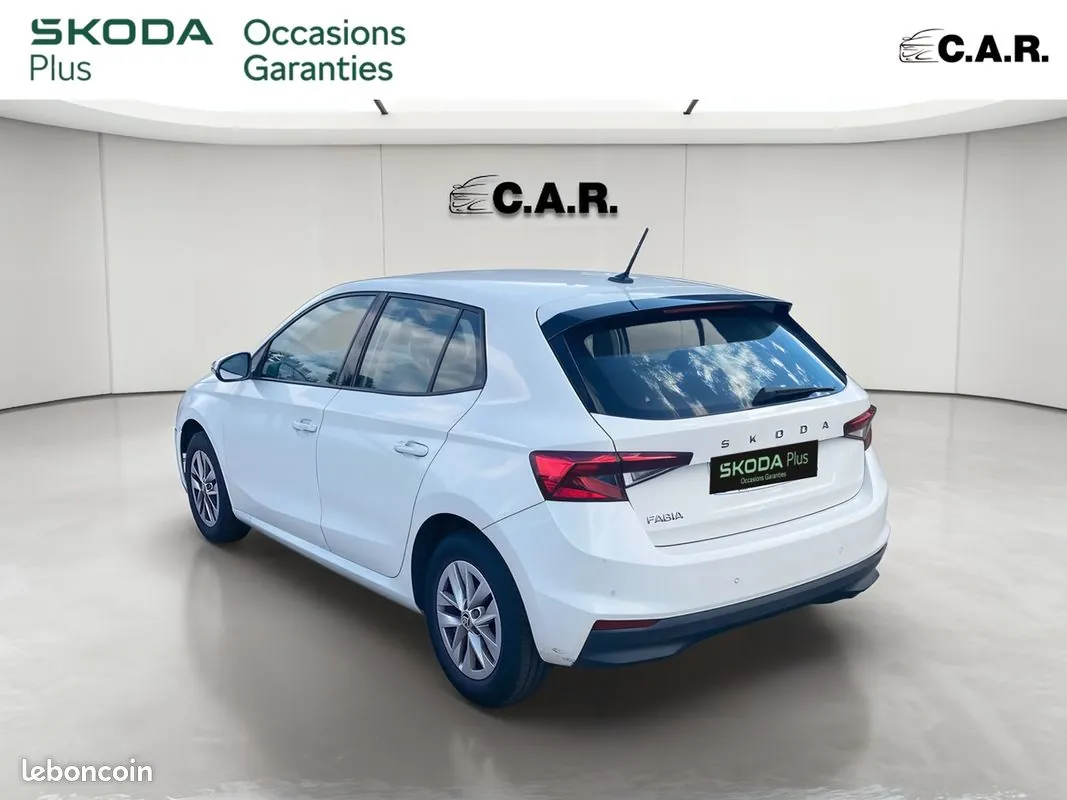 Skoda Fabia 2022 photo 3