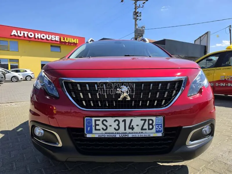 Peugeot 2008 2017 photo 2