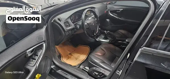Volvo V40 2019 photo 2