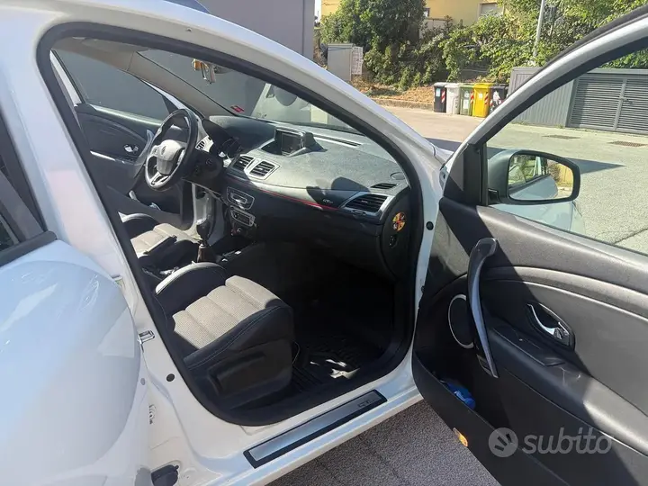 Renault Megane 2012 photo 3