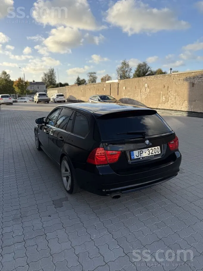 BMW E91 2008 photo 4
