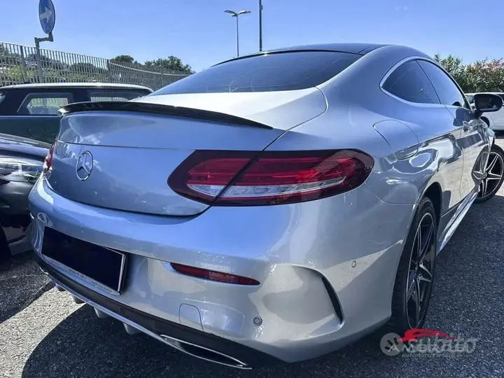 Mercedes-Benz C 300 2017 photo 2