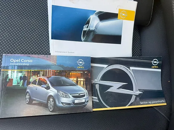 Opel Corsa 2010 photo 4