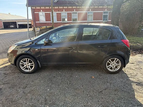 Opel Corsa 2010 photo 5