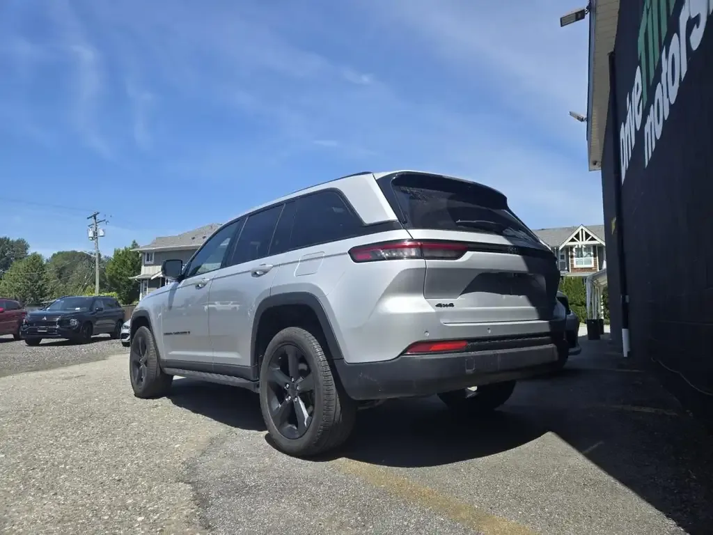 Jeep Grand Cherokee 2024 photo 5