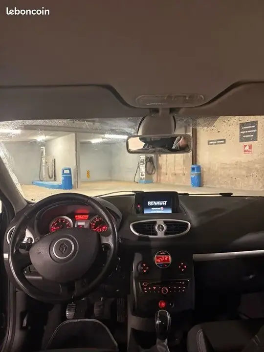 Renault Clio 2011 photo 3