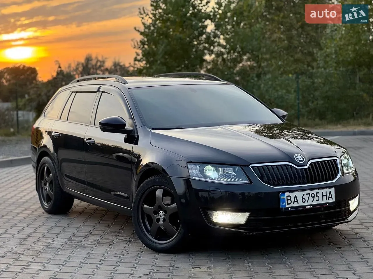 Skoda Octavia 2014 photo 2