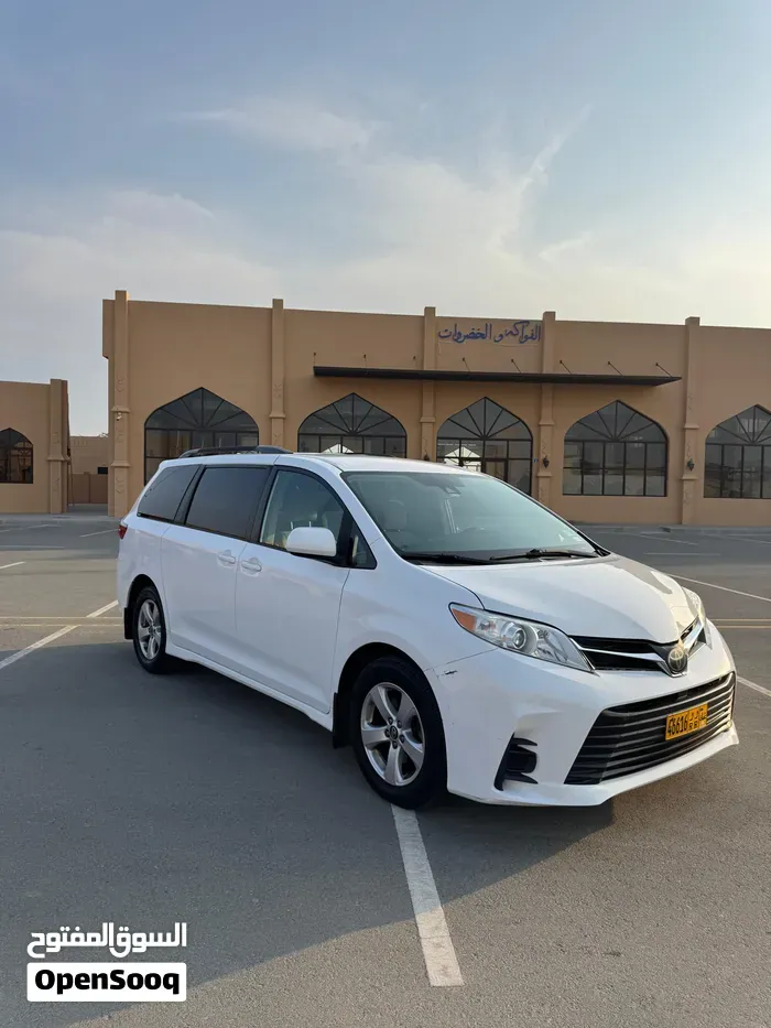 Toyota Sienna 2019 photo 4