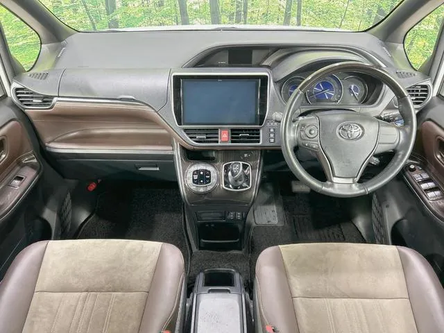 Toyota Alphard 2018 photo 2