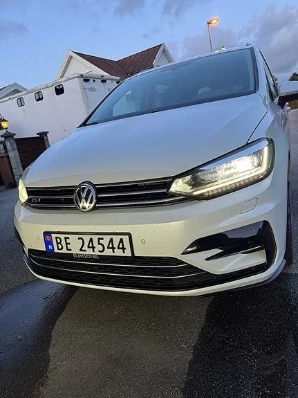 Volkswagen Touran 2020 photo 2