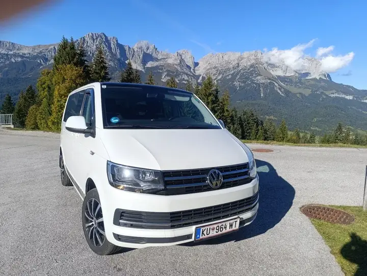Volkswagen Caravelle 2017 photo 2