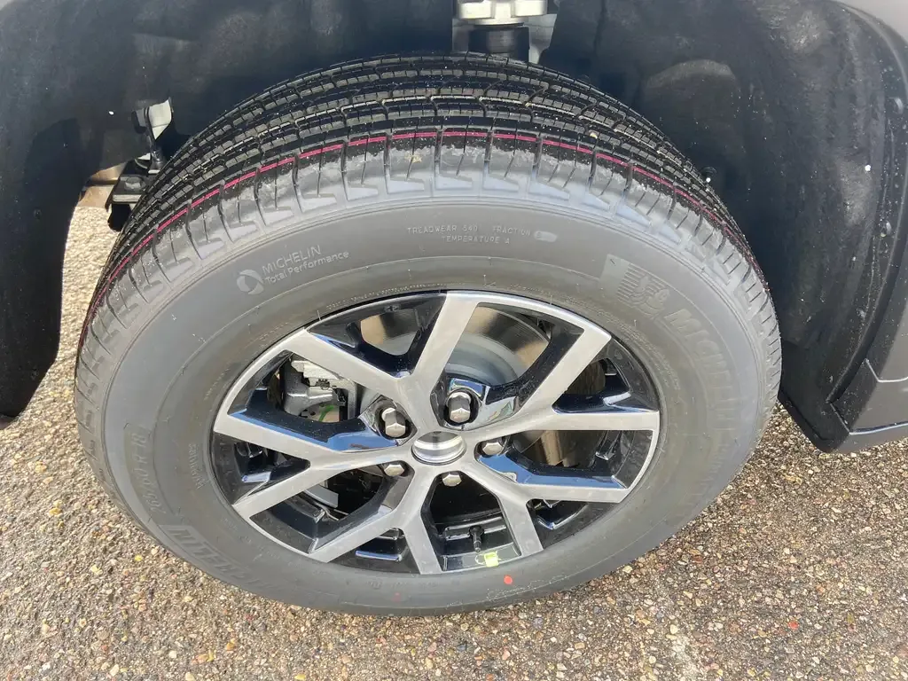 Jeep Grand Cherokee 2026 photo 3