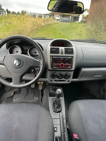 Suzuki Ignis 2005 photo 3