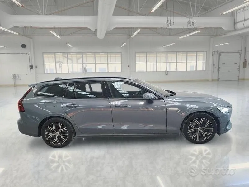 Volvo V60 2023 photo 3