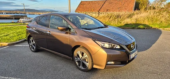 Nissan Leaf 2021 photo 2