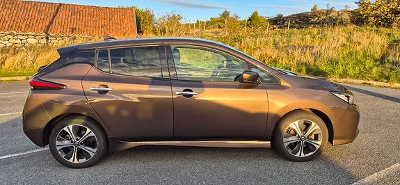 Nissan Leaf 2021 photo 3