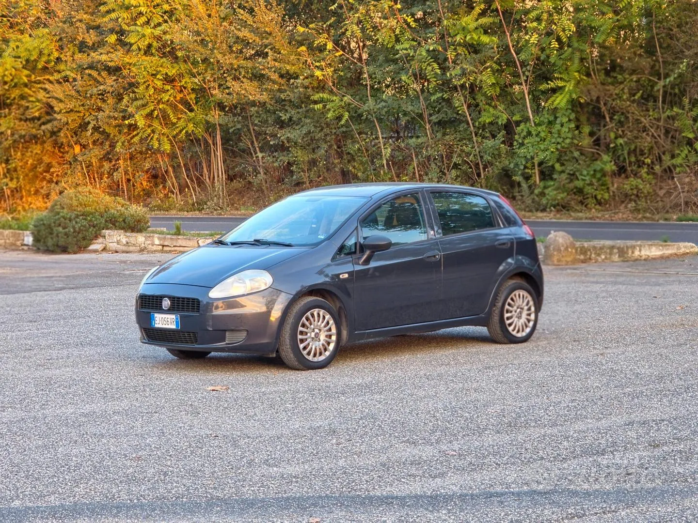 Fiat Grande Punto 2011 photo 3
