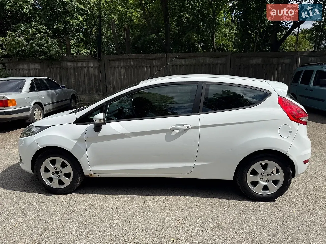 Ford Fiesta 2012 photo 4