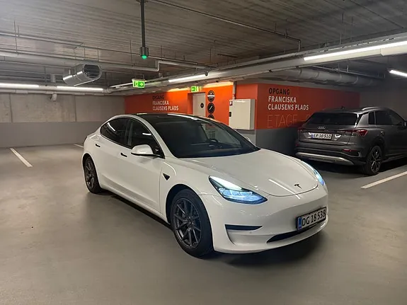 Tesla Model 3 2021 photo 3