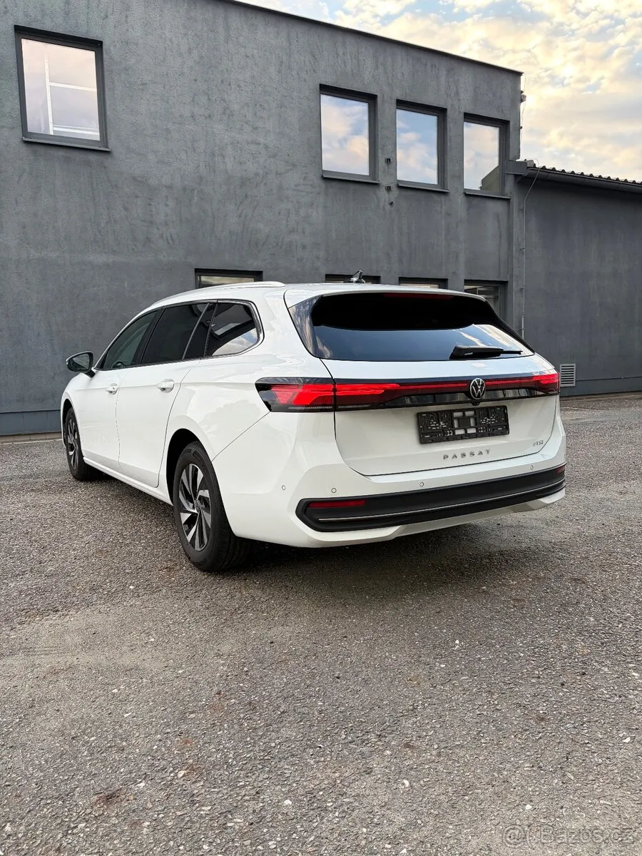 Volkswagen Passat 2025 photo 5