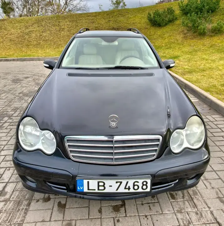 Mercedes-Benz C200 2007 photo 2