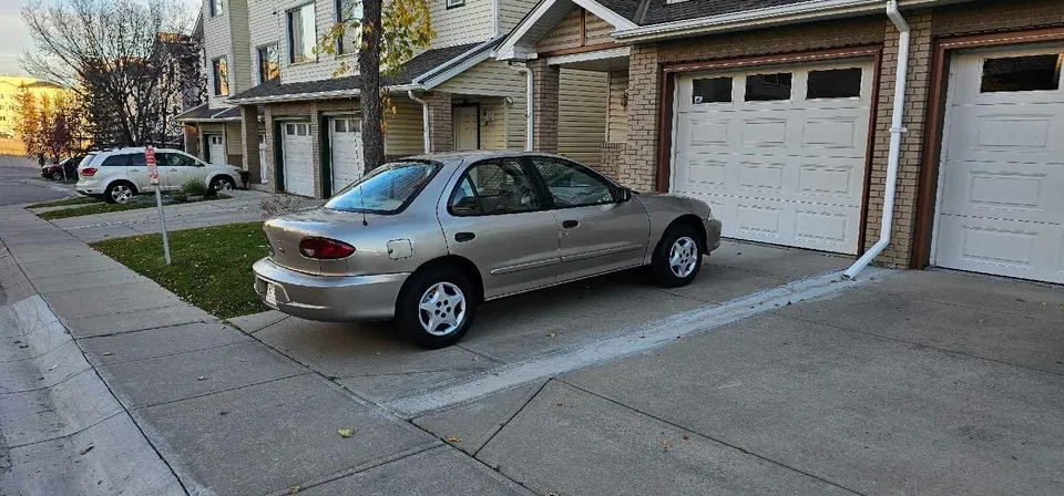 Chevrolet Cavalier 2001 photo 3