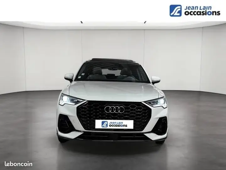 Audi Q3 2022 photo 2