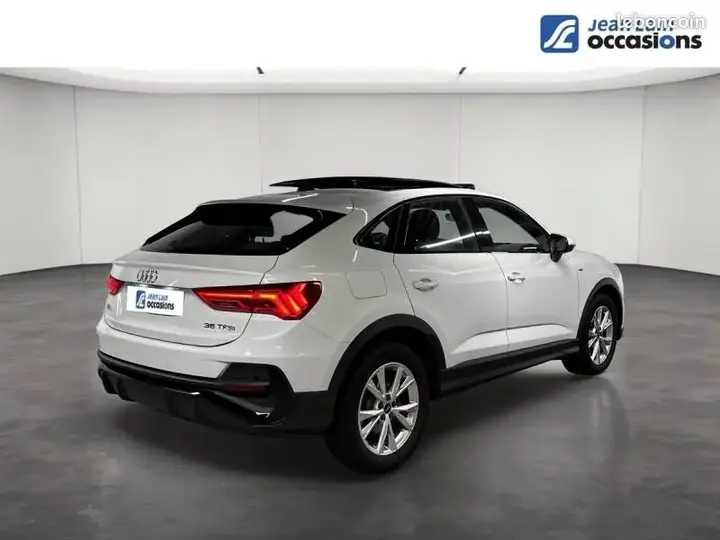 Audi Q3 2022 photo 5