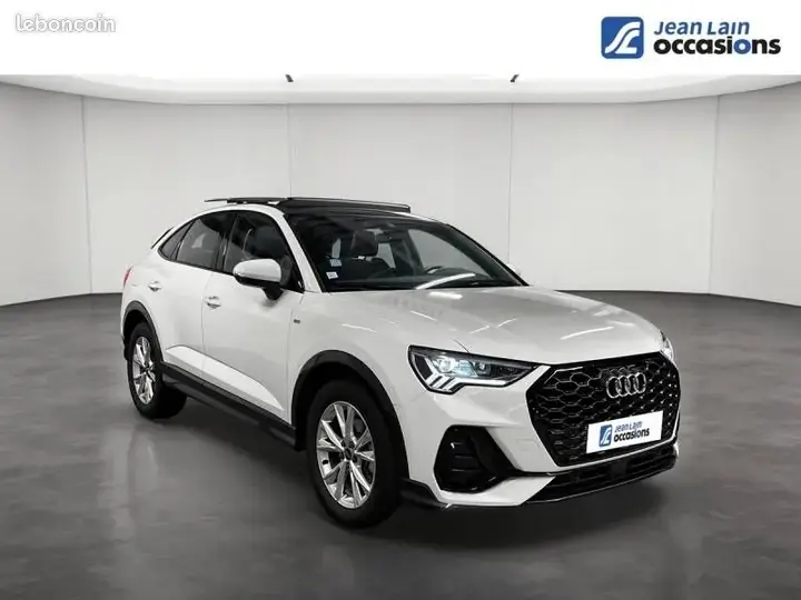 Audi Q3 2022 photo 3