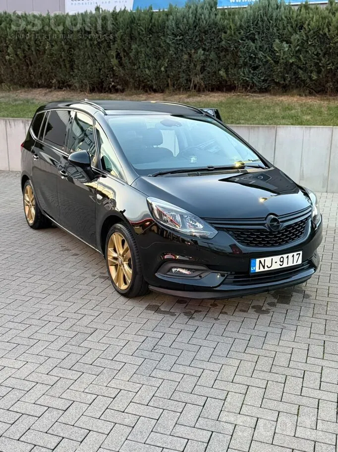 Opel Zafira 2017 photo 2