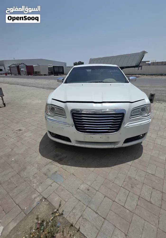 Chrysler 300 2012 photo 4