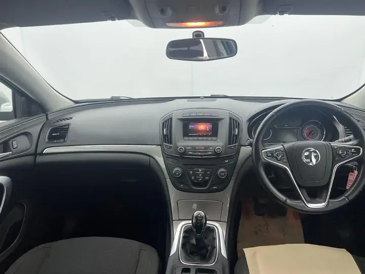 Vauxhall Insignia 2013 photo 5