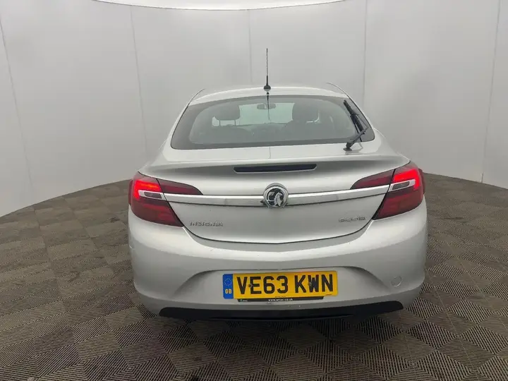 Vauxhall Insignia 2013 photo 4