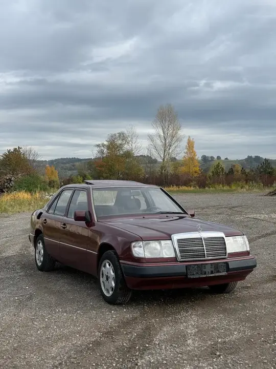 Mercedes-Benz E-Class 1991 photo 2