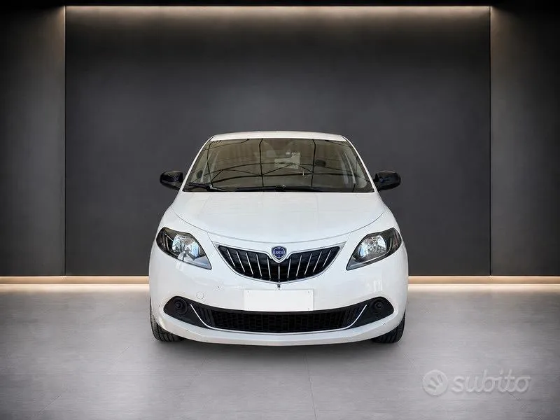 Lancia Ypsilon 2022 photo 2