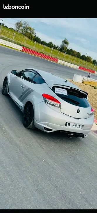 Renault Megane 2015 photo 3